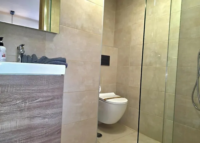 Infinity Spacious 2 Bedroom, 2 Bathroom By Namaste Elite Torremolinos