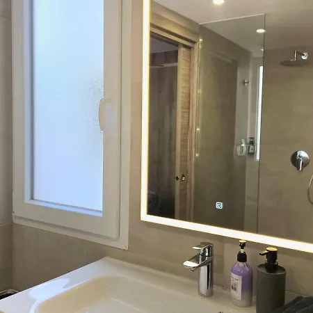 Infinity Spacious 2 Bedroom, 2 Bathroom By Namaste Elite *