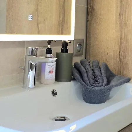 アパート Infinity Spacious 2 Bedroom, 2 Bathroom By Namaste Elite トレモリノス