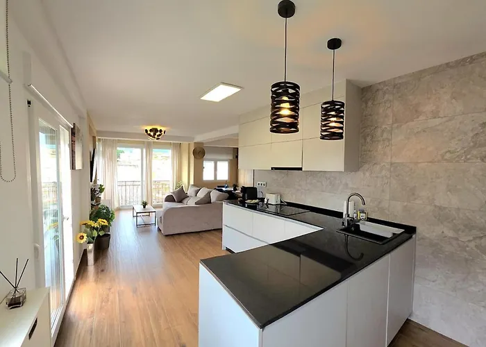 Infinity Spacious 2 Bedroom, 2 Bathroom By Namaste Elite