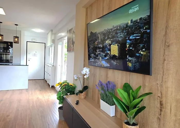 Infinity Spacious 2 Bedroom, 2 Bathroom By Namaste Elite Appartamento