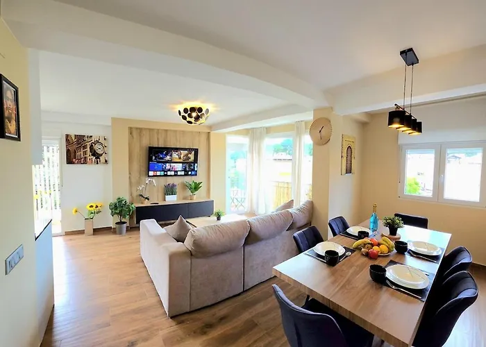 Infinity Spacious 2 Bedroom, 2 Bathroom By Namaste Elite * Torremolinos