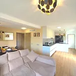 Infinity Spacious 2 Bedroom, 2 Bathroom By Namaste Elite * توريمولينوس