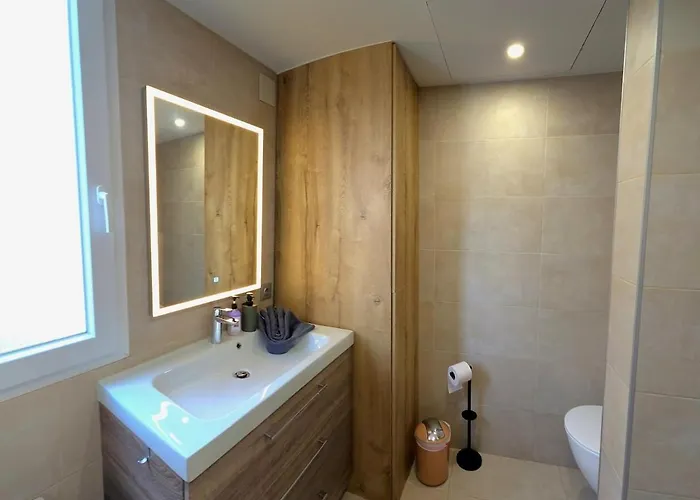 Infinity Spacious 2 Bedroom, 2 Bathroom By Namaste Elite Lägenhet