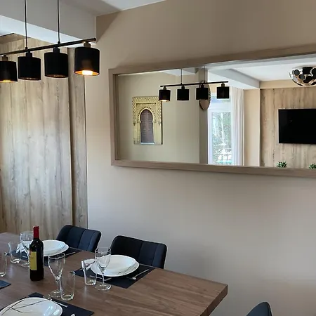 Infinity Spacious 2 Bedroom, 2 Bathroom By Namaste Elite *